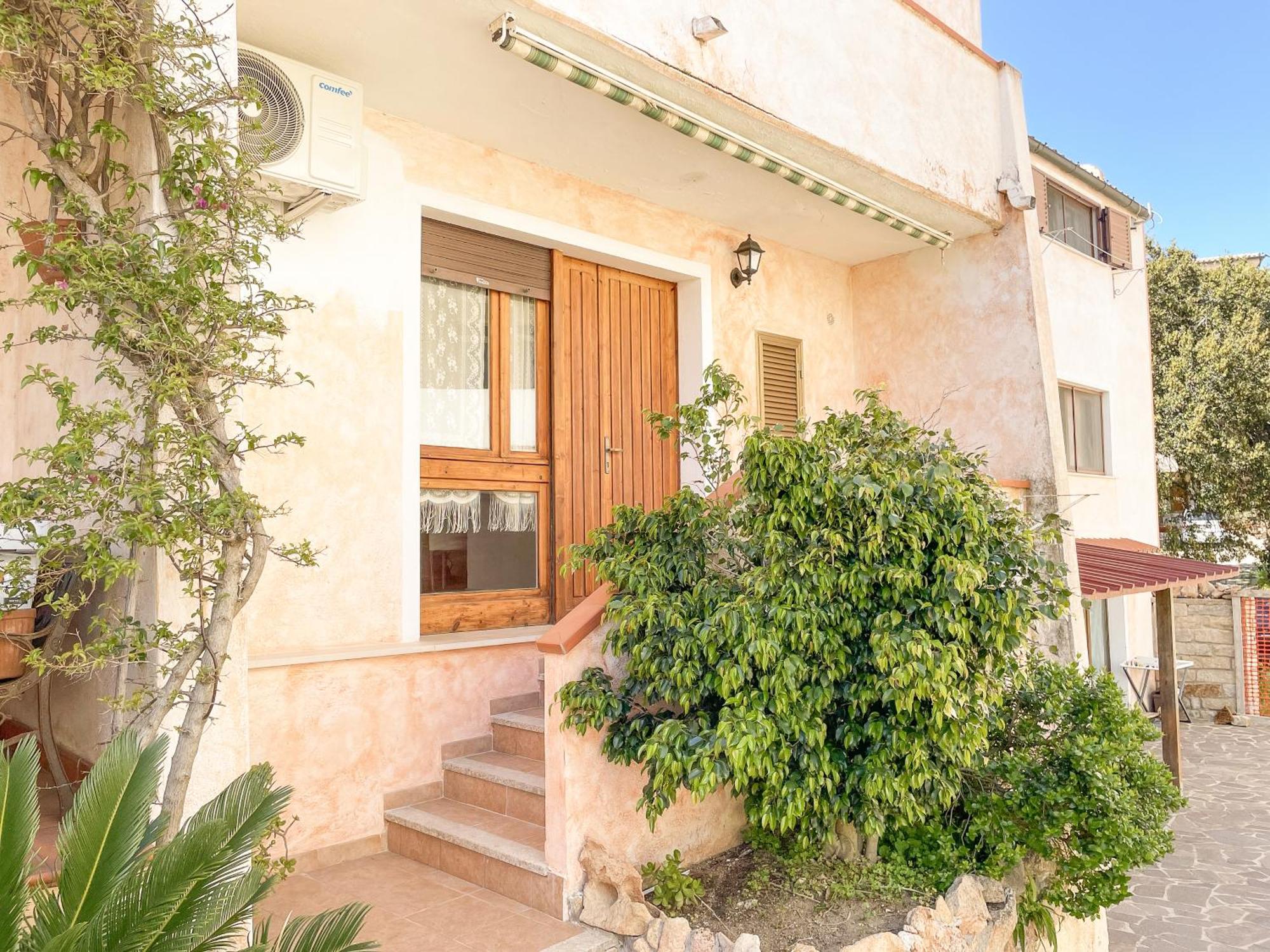 Nuovo Appartamento Ristrutturato In Corte Interna La Maddalena  Extérieur photo